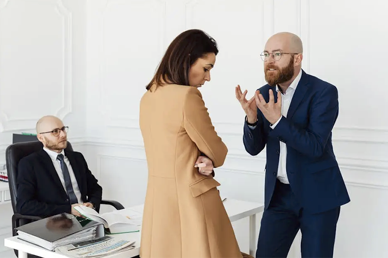10 Signs You’re Dealing with a Covert Narcissist 10 Signs You're Dealing with a Covert Narcissist